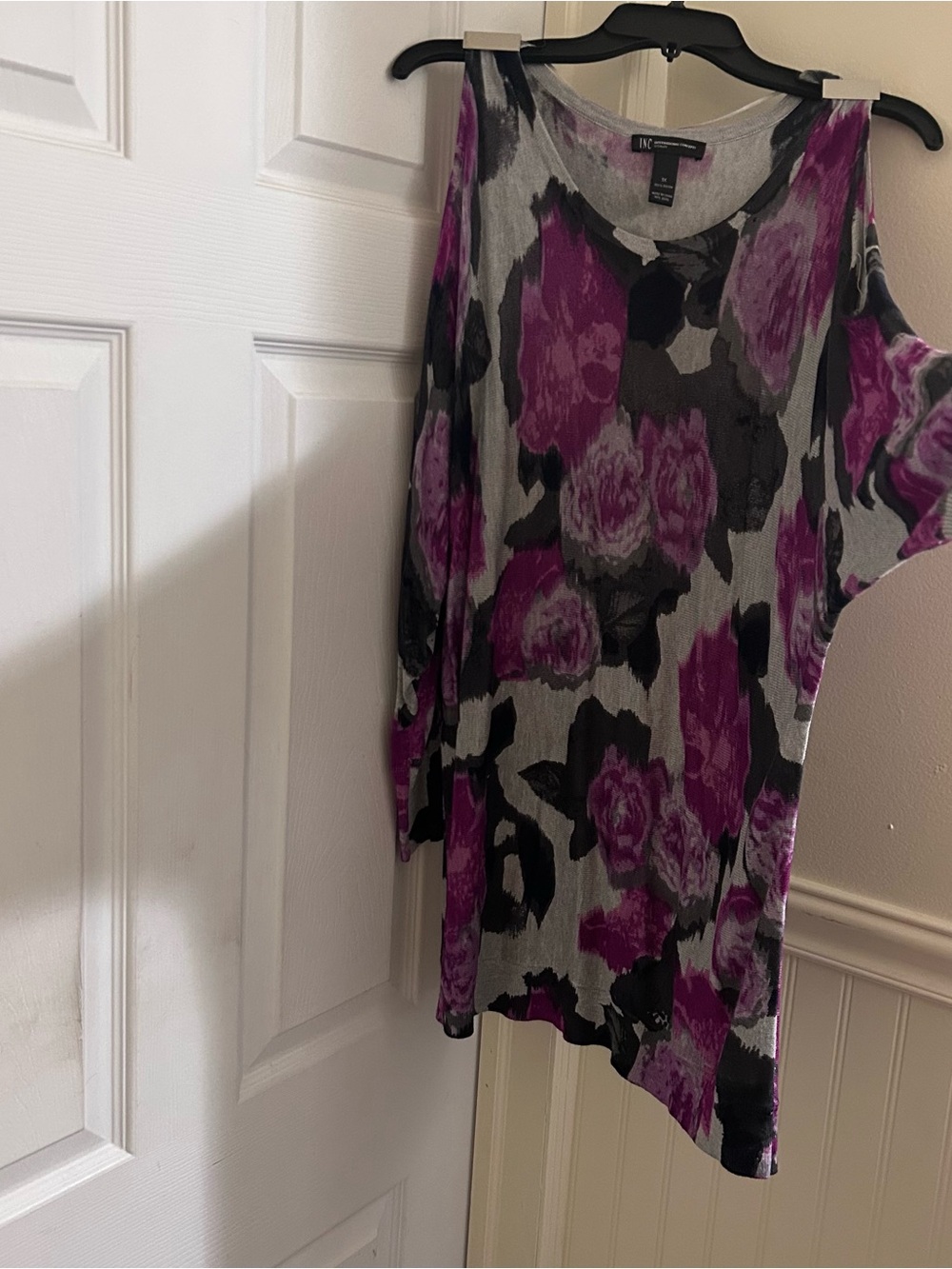 INC International Concepts Scoop Neck Floral Top in Gray, Pink & Black